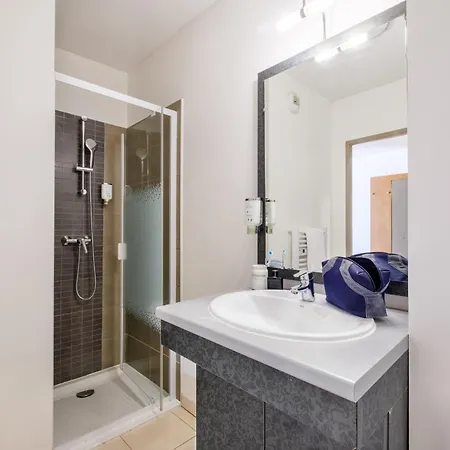 Zenitude Hotel-residences 公寓式酒店 昂蒂布